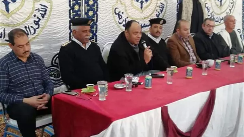 انهاء خصومه بين مسلمين وأقباط فى دشنا رفضا لدعوات التخريب