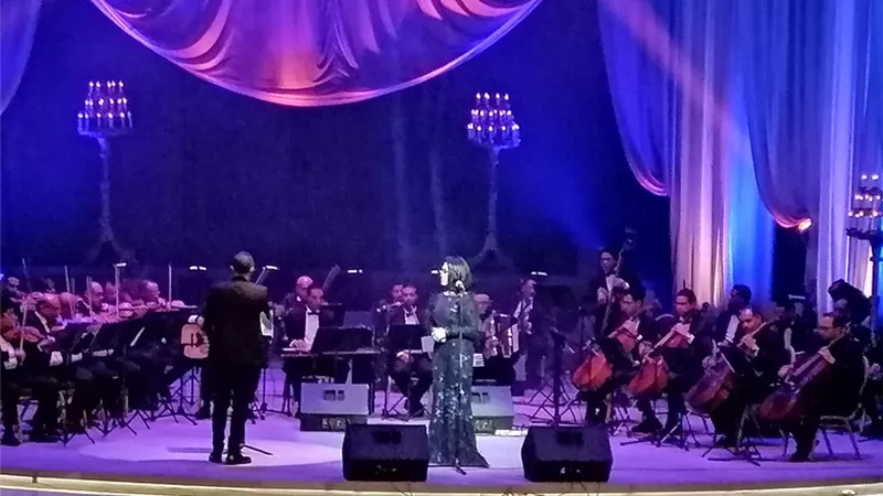 مى فاروق تتالق ب 3 اغانى مع مصطفى حلمى في ذكرى كوكب الشرق بالاوبرا(صور)