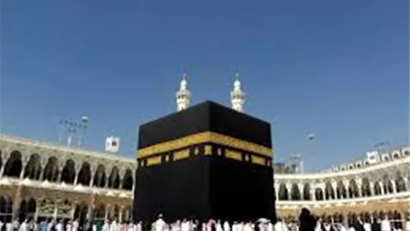 السعودية: فتح الطواف لغير المعتمرين بدءا من فجر اليوم السبت
