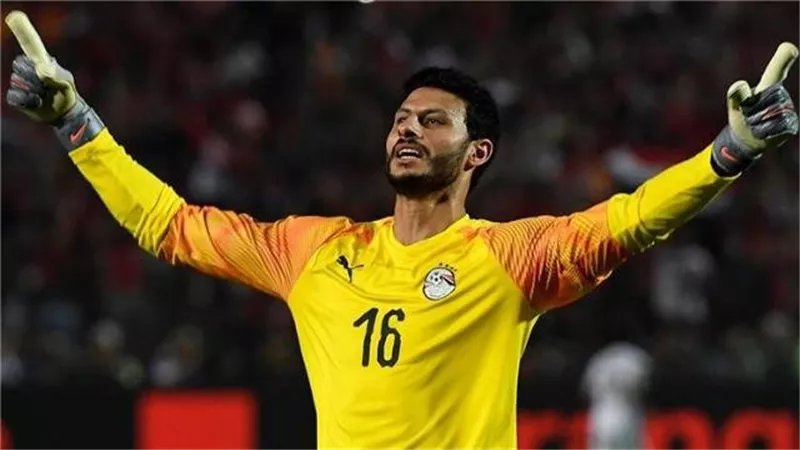مجدى عبد الغنى يفجر مفاجأة بشأن مشاركة الشناوى اليوم ضد صن داونز
