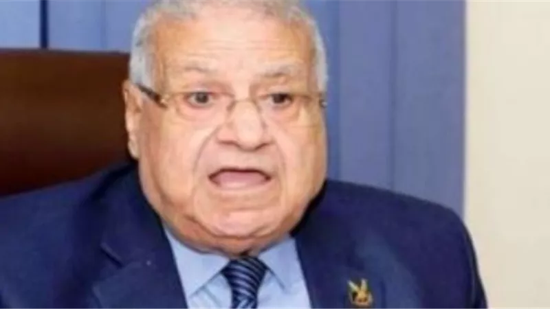 الهريدى:اجتماع السيسي بقادة القوات المسلحة رسالة للتهديدات التي تتعرض لها الدولة