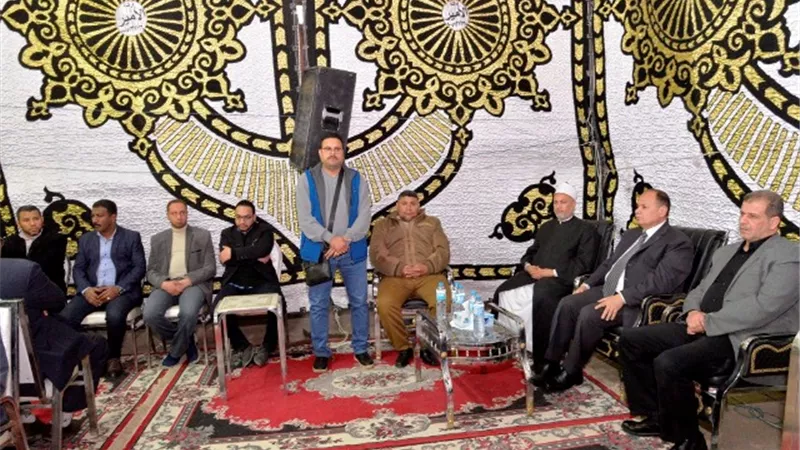 محافظ أسيوط يقدم واجب العزاء لاسرة الشيخ العجمى وكيل الأوقاف فى السويس بالصور