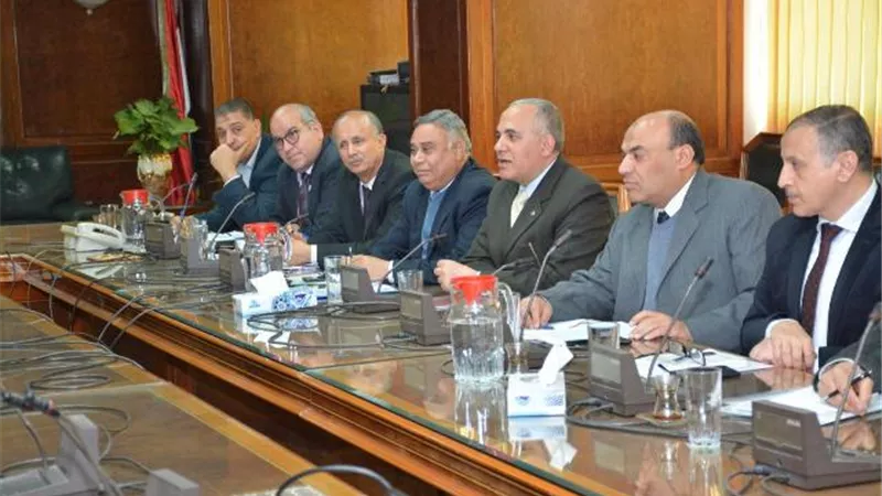 وزيرا الرى والتنمية المحلية.. حلول للحفاظ على صحة المواطنين