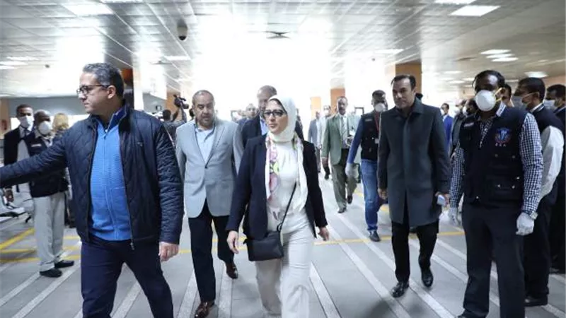 وزراء الصحة والسياحة والطيران يتابعون إجراءات الحجر الصحى لمواجهة 