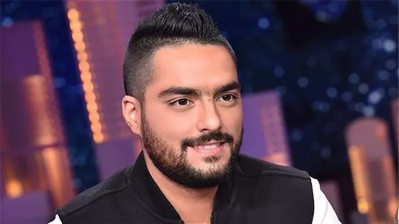 انتحال اسم حسن الشافعى على السوشيال ميديا والفنان يحذر الجمهور