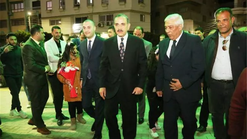 محافظ كفرالشيخ يفتتح ميدان الحديقة الرومانية فى دسوق بالصور