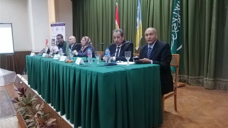 صناعة الملابس تشارك في المؤتمر التعريفي بالاشتراطات الملزمة للتصدير