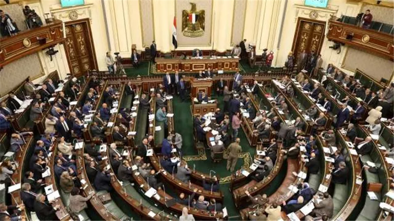 البرلمان يستعرض تقرير نيابى بشأن غرق الشوارع