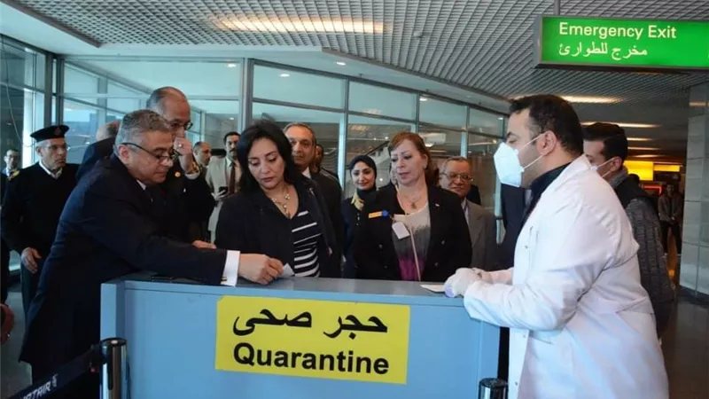 الطيران والسياحة يتفقدا مطار القاهرة لمتابعة الإجراءات الإحترازية