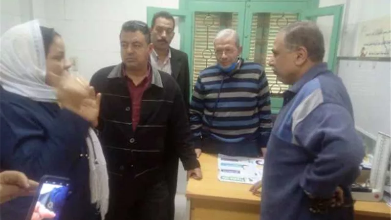 رئيس مركز أسيوط يتفقد الوحدات الصحية والمدارس..صور
