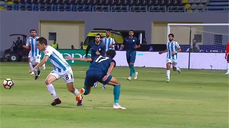 الدورى المصرى.. شوط اول سلبى بين إنبى وبيراميدز