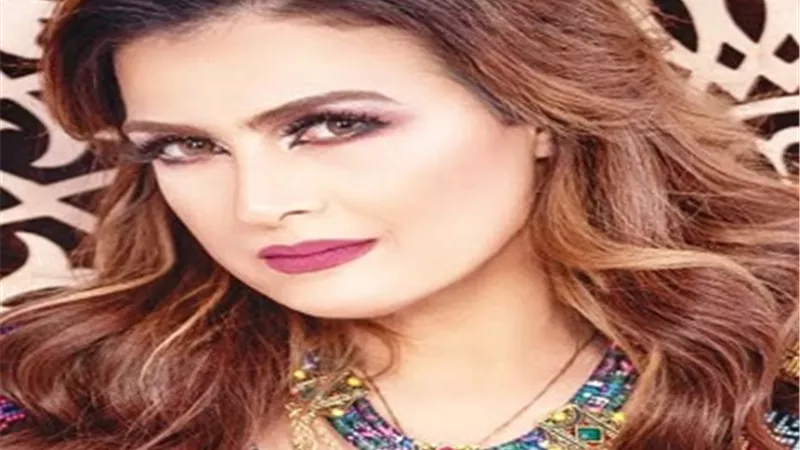 بالفيديو .. سيمون تنتهى من أغنية اسهر بقى لوحدك