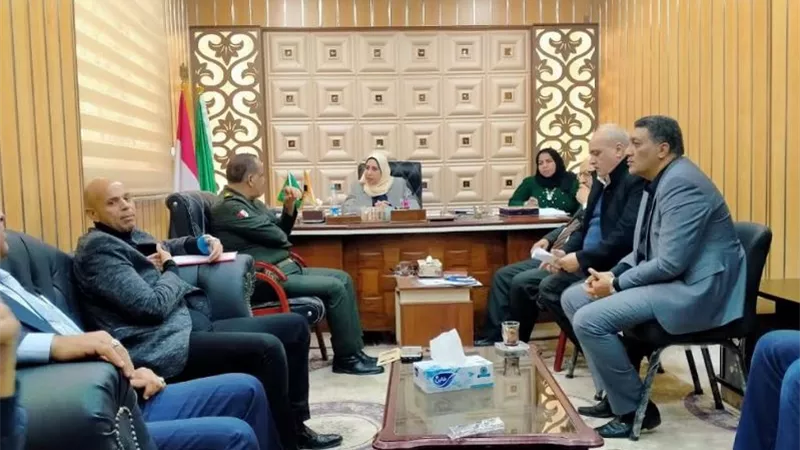 نائبة محافظ الشرقية تعقد اجتماعا مع وكيل وزارة الصحة والهلال الأحمر