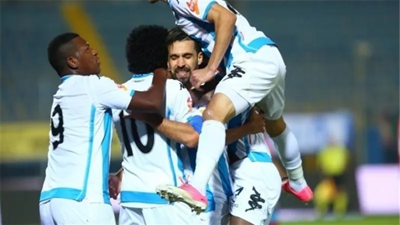 محمود فتح الله يعلن انتهاء ازمة بيراميدز مع منتخب مصر