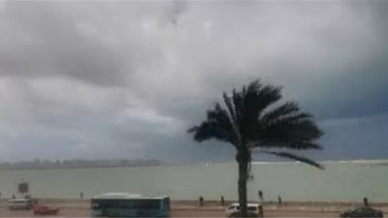 منخفض التنين.رعد وبرق وأمطار في الإسماعيلية