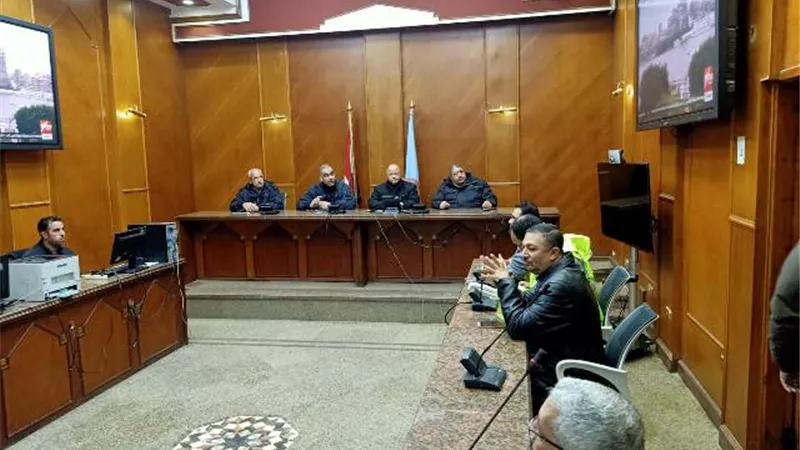 محافظ القاهرة يترأس غرفة العمليات المركزية بالمحافظة لمتابعة أعمال إزالة تراكمات مياة الامطار