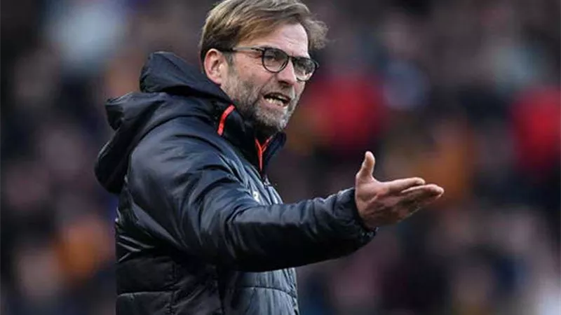 كلوب يدافع عن حارس مرمى ليفربول