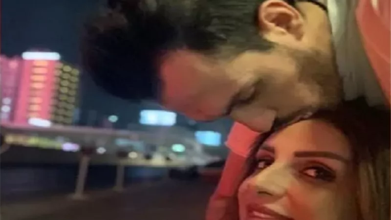 قبلة وإعتذار.. هل تراجع أحمد إبراهيم وأنغام عن قرار الإنفصال ؟