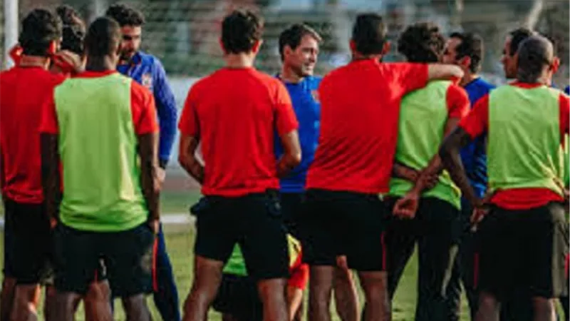 فاير يتحدى الطقس ويعلن استمرار تدريبات الأهلى استعداداً لإنبى