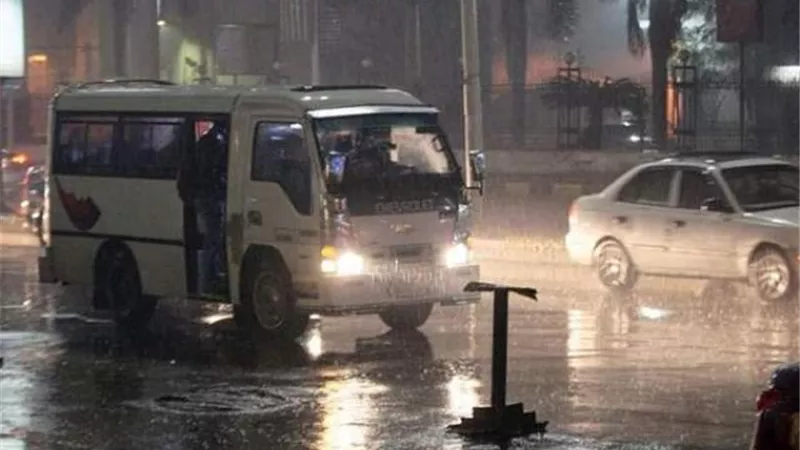 الأرصاد تجدد تحذيرها للمواطنين بالتزام المنازل غدا
