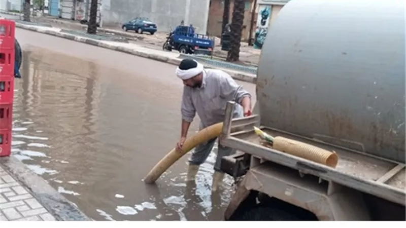 توابع موجة الامطار انسداد مصرف غيط العلو بمدينة سنورس بالفيوم