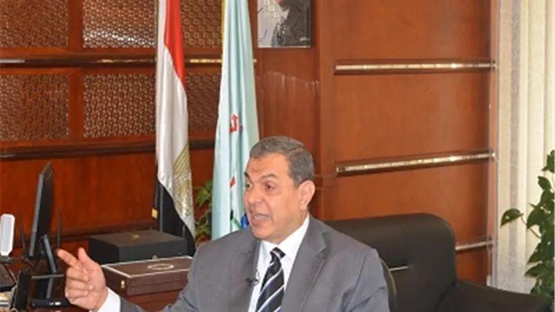 القوي العاملة: بسبب الطقس السيئ.. إجازة مدفوعة الأجر للعاملين بالقطاع الخاص غدًا