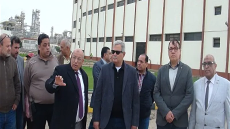 قيادات القابضة والقاهرة يتابعان اعمال التطوير داخل محطة مياه مسطرد