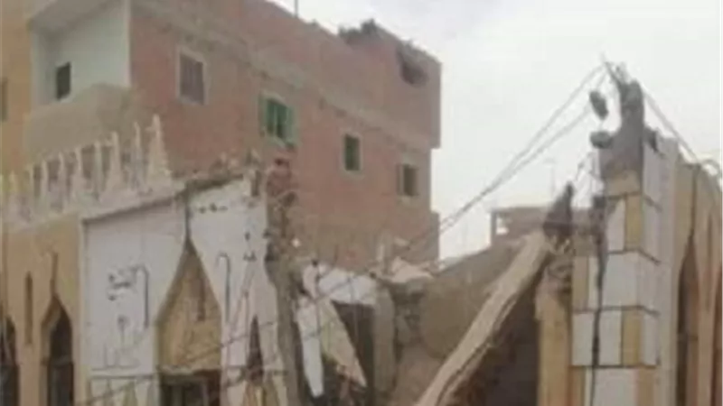 انهيار مسجد في سوهاج بسبب شدة الرياح