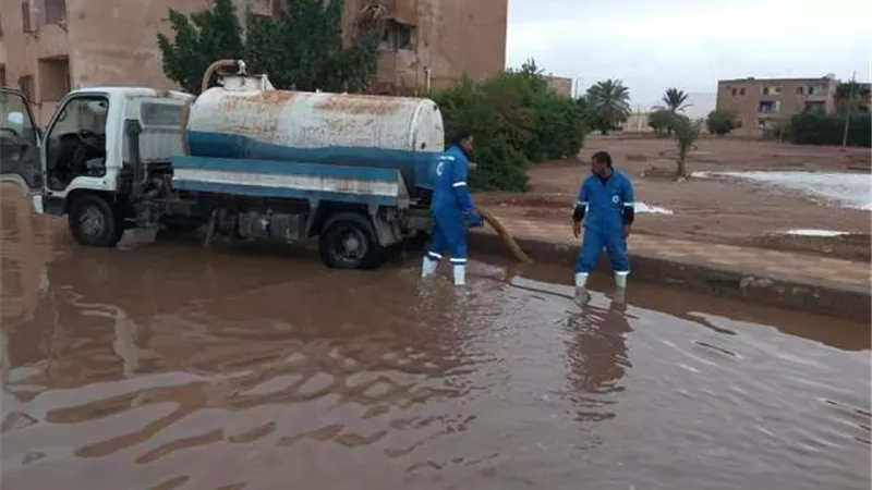 استمرار سقوط الأمطار الغزيرة علي جنوب سيناء.صور