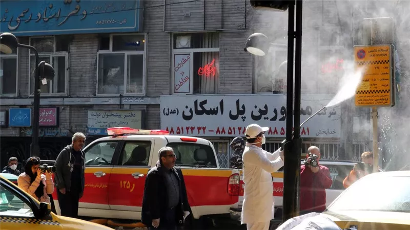 إيران تخلي المراكز التجارية والمدن والشوارع خلال 24 ساعة