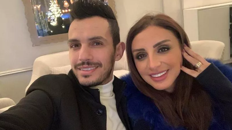 زوج انغام يكشف سر اعتذاره لها وتقبيل رأسها