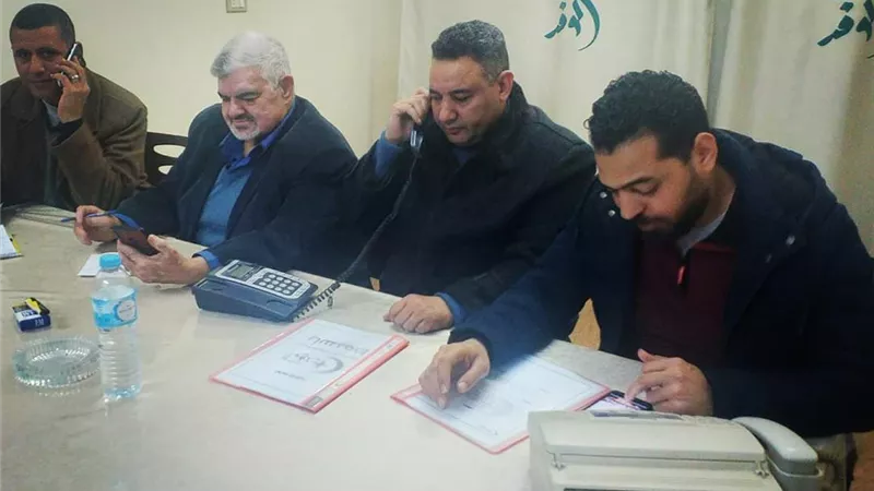حزب الوفد بأسيوط يتابع تداعبات الطقس السىء من غرفة العمليات