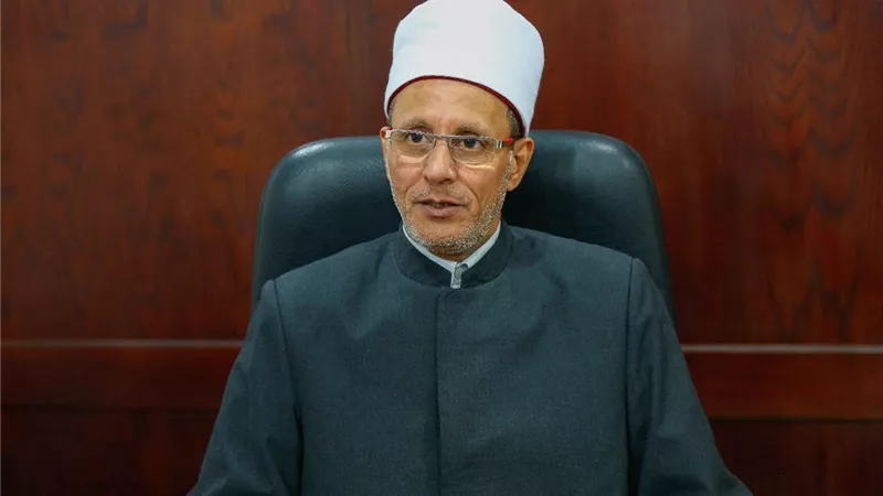 وكيل الأزهر يشيد بجهود شيوخ المعاهد والأجهزة المعنية في التعامل مع آثار الاضطرابات الجوية