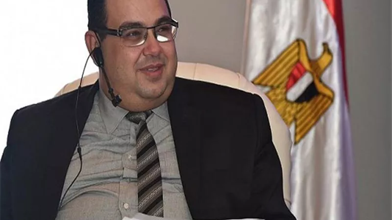 رئيس هيئة الاستثمار السابق يدعو أطراف العملية الاقتصادية للاجتماع على طاولة واحدة