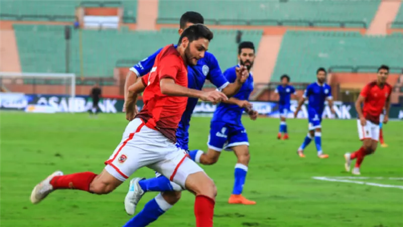 الأحزان تسيطر علي نجم الاهلي لهذا السبب