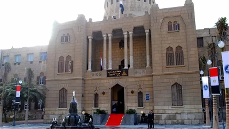 هندسة عين شمس ترفع الغياب عن طلابها لمدة أسبوعين