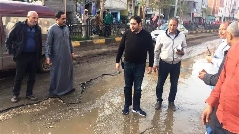 نائب محافظ بنى سويف يتابع جهود ازالة أثار الأمطار باهناسيا