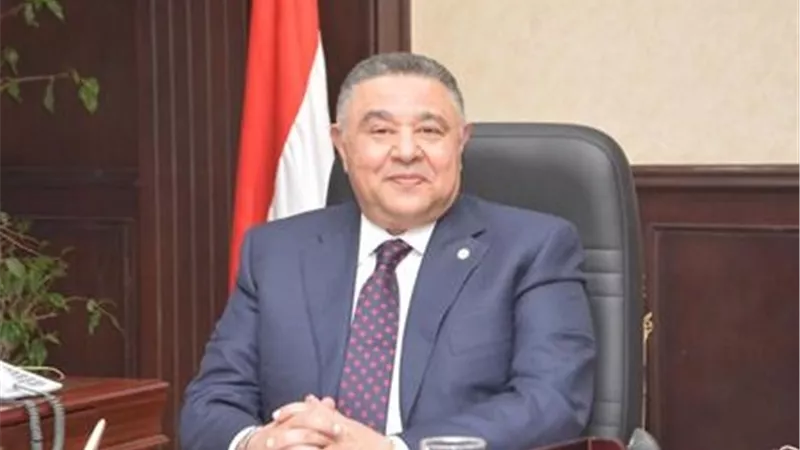 محافظ البحر الأحمر: لا يوجد خسائر.. والجيش وشركات البترول ساهمت في عمليات الشفط