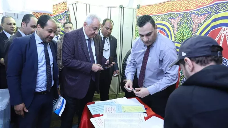 بالصور.. سامح عاشور يدلي بصوته في انتخابات المحامين
