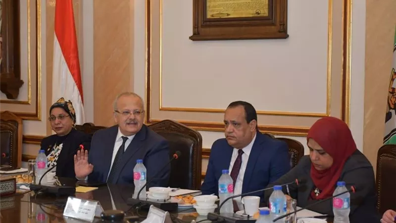 جامعة القاهرة: سى دي لكل طالب .. واعلان المناهج على الموقع الرسمى للجامعة
