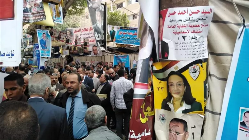 بالصور.. استمرار توافد المحامين على اللجان الانتخابية لاختيار نقيب و٢٨ عضو