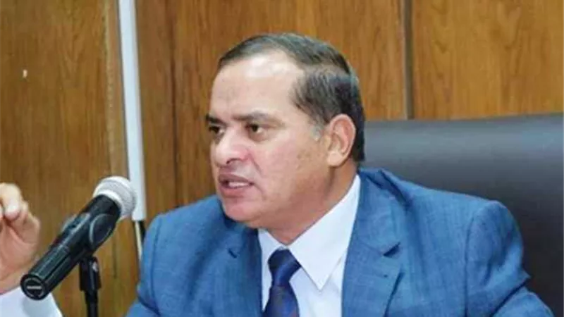 غرفة عمليات جامعة سوهاج تناقش الاجراءات الاحترازية لمنع انتشار 