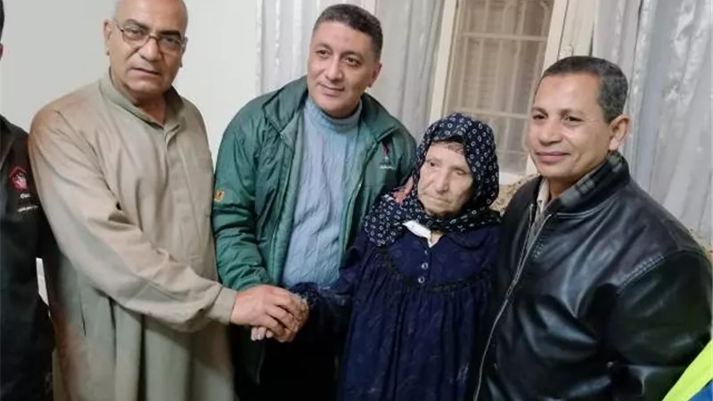 التضامن تصل للسيدة 