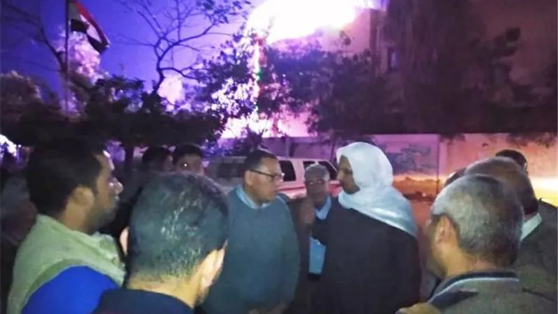 محافظ الشرقية يتفقد معسكر ايواء متضرري مصرف بحر البقر