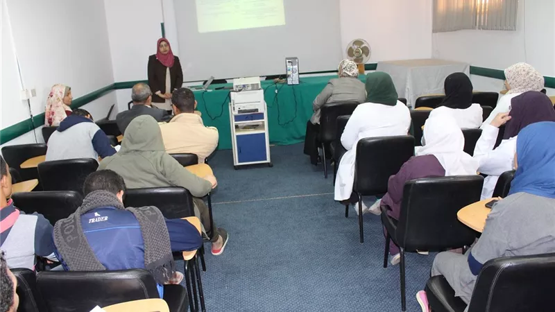 حملات تطهير وتعقيم لجميع منشآت مستشفيات قنا الجامعية