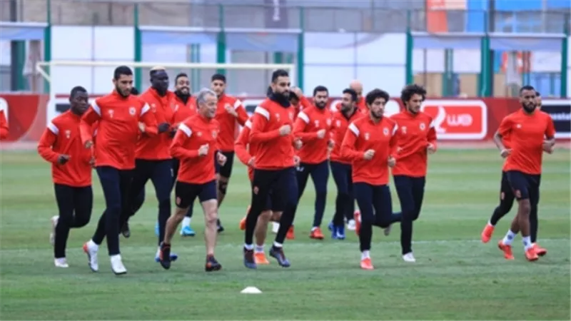 الأهلي يمنع لاعبيه الأجانب من السفر