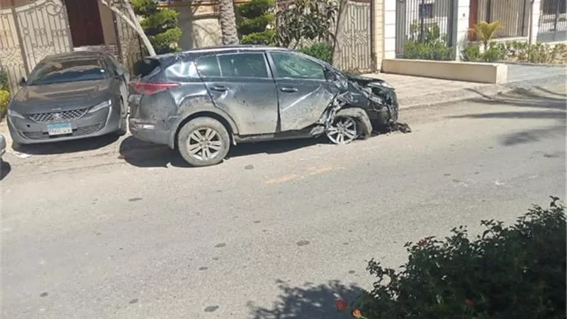نجاة نجم إنبي من حادث انقلاب سيارته على الطريق الدائري