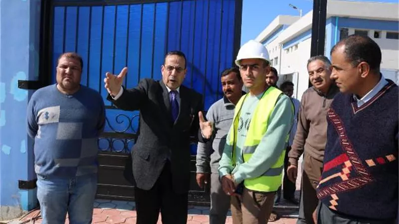 محافظ شمال سيناء يتفقد محطة تحلية المياه بالعريش