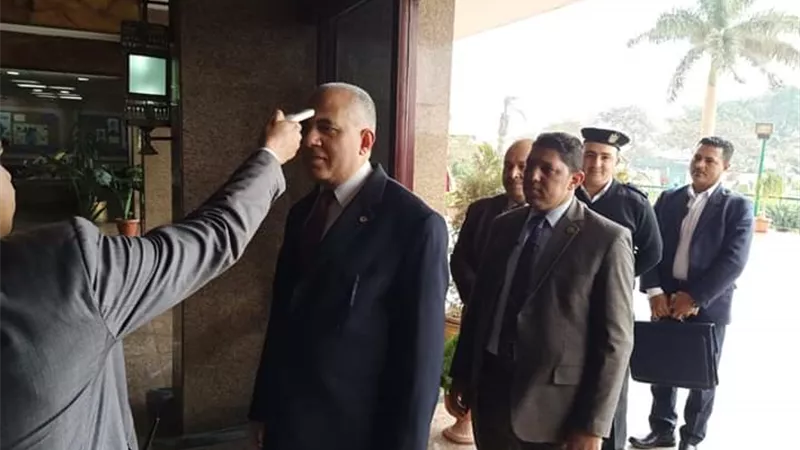 وزير الرى يخضع لإجراءات الكشف عن فيروس كورونا