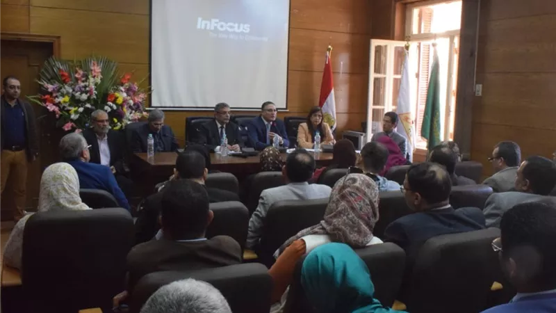 المغربى: إتاحة المقررات الدراسية إلكترونيًا لطلاب جامعة بنها